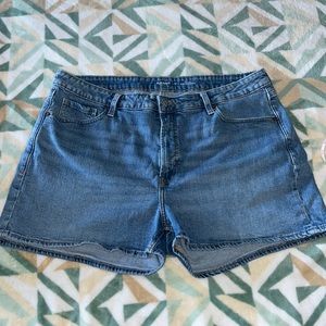 Old Navy 18 High rise OG straight shorts
